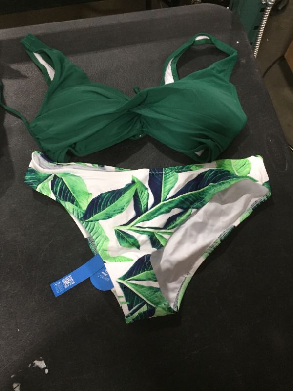 Photo 2 of Green Solid And Leafy Print Bikini
SIZE XL