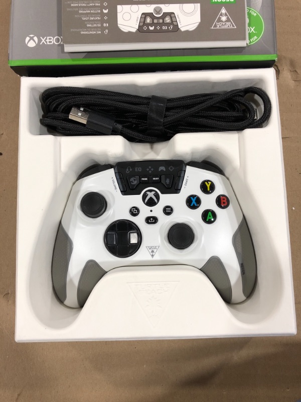 Photo 2 of Recon™ Controller – Wired, White for XBOX SERIES X|S | XBOX ONE | WINDOWS 10


