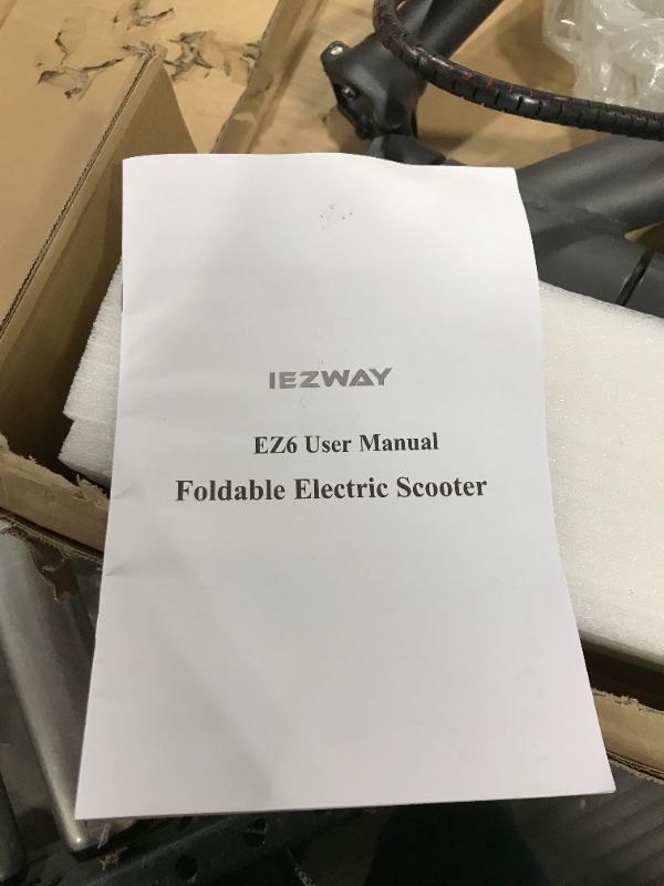 Photo 2 of IEZWAY 350W Electric Scooter PRO
