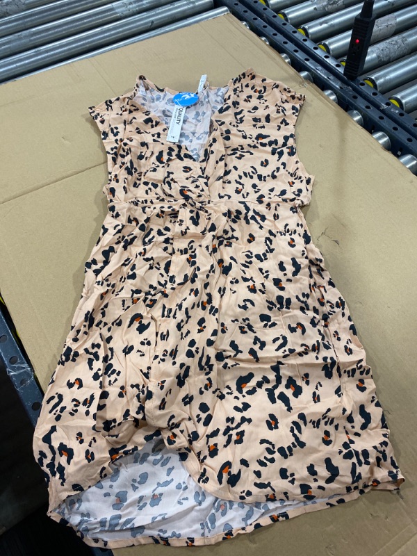 Photo 1 of (m) Cheetah Print Dress 