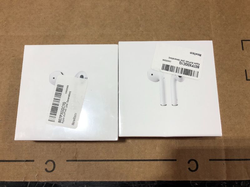 Photo 2 of Apple AirPods (2nd Generation) 2 PACK 
