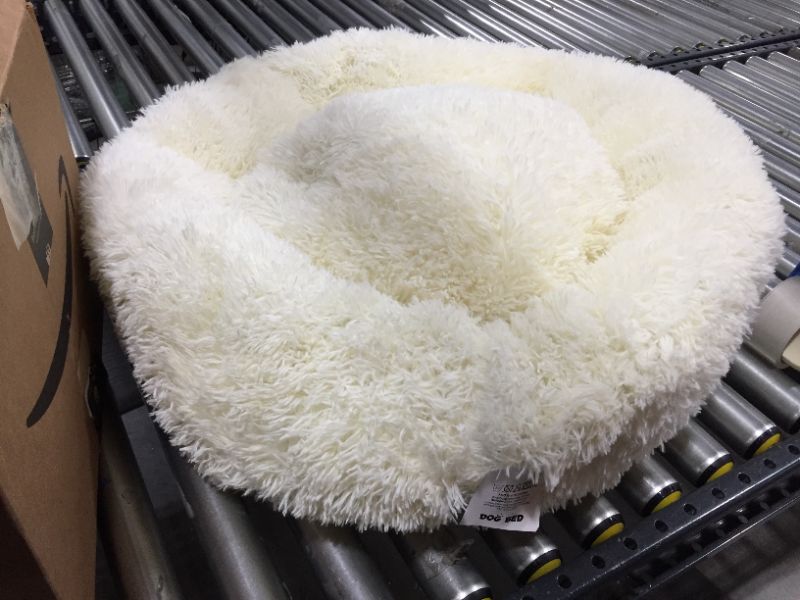 Photo 1 of 30 INCH WIDTH CREME FUZZY DOG BED