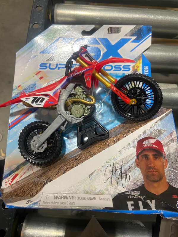 Photo 2 of Supercross, Authentic Justin Brayton 1:10 Scale Collector Die-Cast Motorcycle Replica with Display Stand
