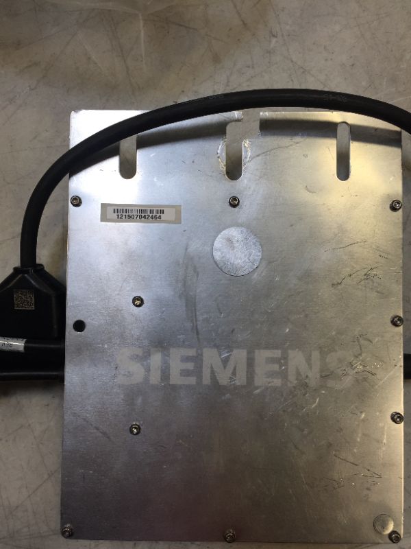 Photo 4 of Siemens M215 Micro-Inverter M215-60-2LL-S22-IG Microinverter, 7.5 x 7.5 x 3
