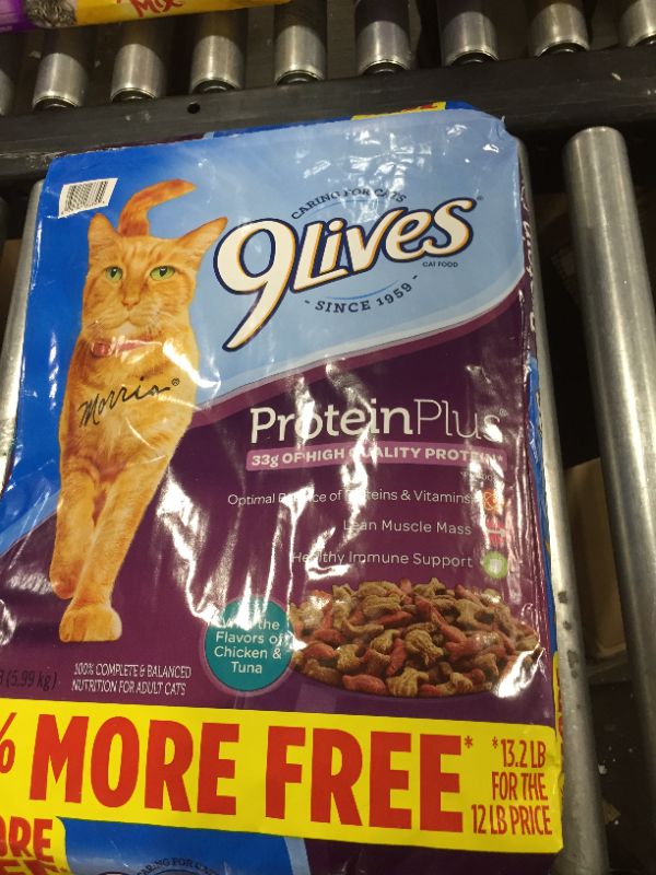 Photo 1 of 2 PACK 9Lives Protein Plus Dry Cat Food Bonus Bag, 13.2Lb

BEST BY 04/22/2022