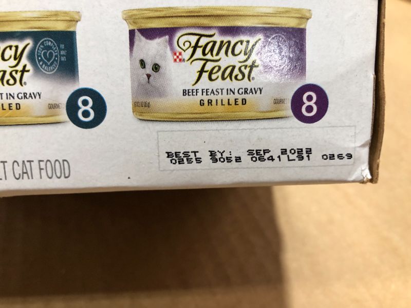 Photo 3 of (24 Pack) Fancy Feast Gravy Wet Cat Food Variety Pack, Poultry & Beef Grilled Collection, 3 oz. Cans
