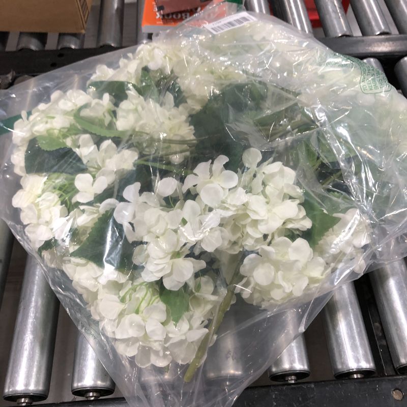 Photo 2 of Blooming Paradise 5Pcs Artificial Fake Flowers Plants Silk Hydrangea 1 Flower Head Arrangements Wedding Bouquets Decorations Plastic Floral Table Centerpieces Home Kitchen Garden (White?5Pcs)