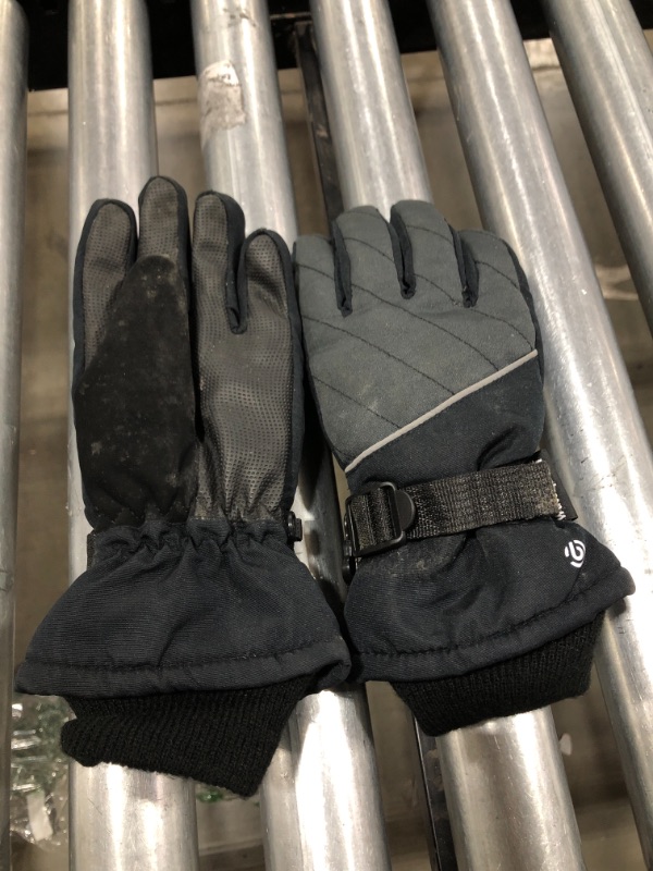 Photo 2 of Champion C9 – Light Weight Gloves