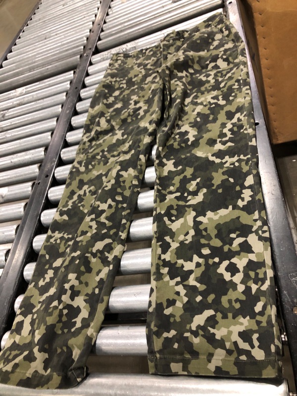 Photo 1 of 32x32 camo pants