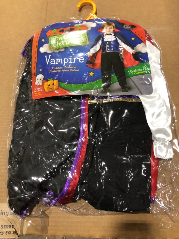 Photo 2 of Kids Vampire Costume (M)