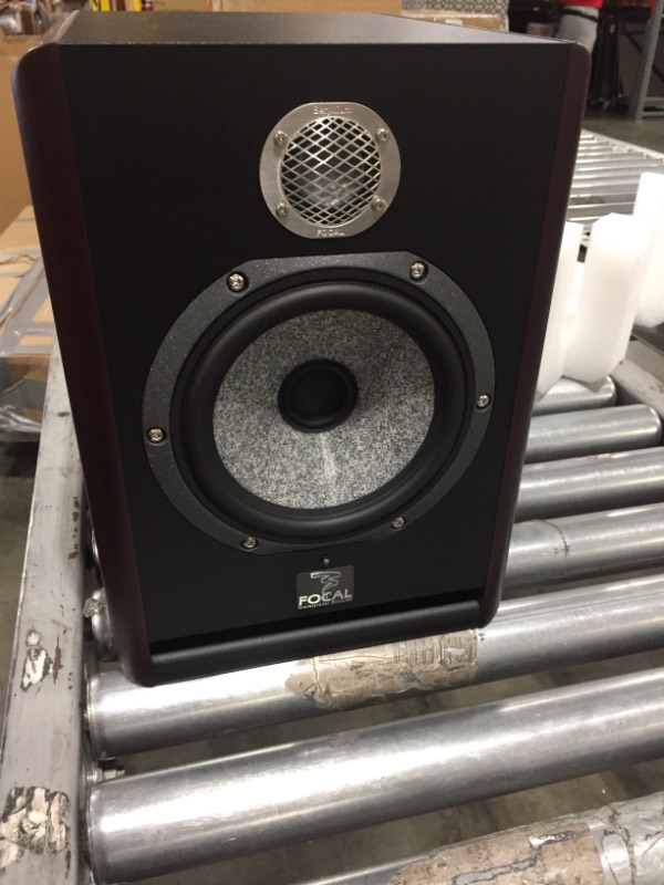 Photo 1 of Focal Professional Solo6 Be Studio Monitor - Black/Red ***
