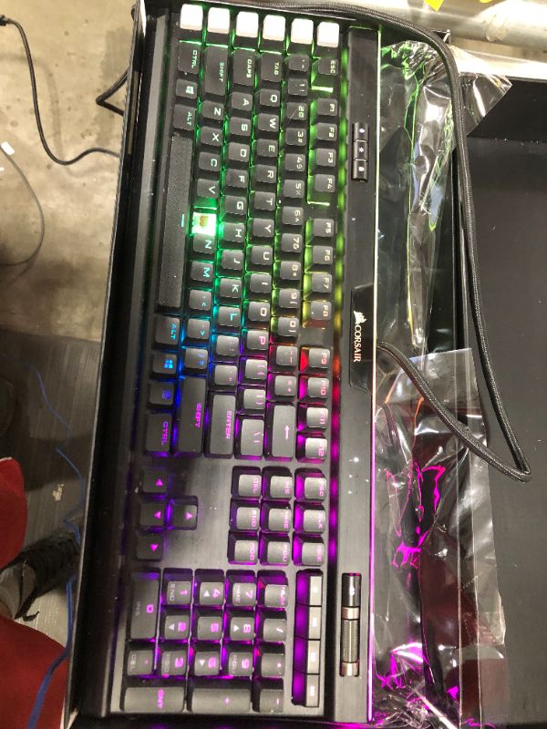 Photo 4 of Corsair K95 RGB Platinum Mechanical Gaming Keyboard - Cherry MX Brown