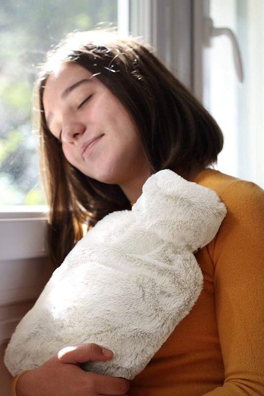 Photo 3 of [New!] BetterDay® Hooded Hot Water Bottle™ - Hot Water Bottle with Cover British Standard 1970:2012 Natural Rubber and Removable Cover - 2 Litre Large Hot Water Bottle with Soft Fluffy Cover (White)
