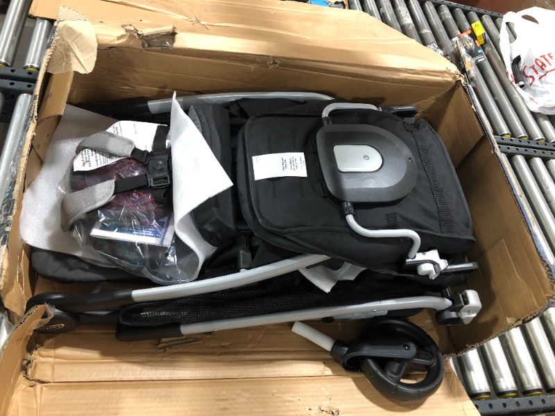 Photo 3 of Graco Ready2Grow Lx 2.0 Double Stroller in Clark
