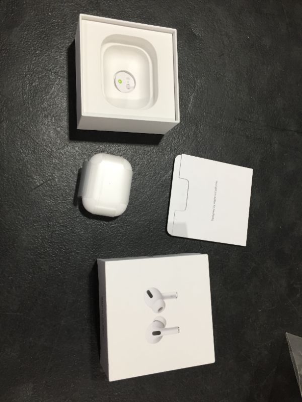 Photo 3 of Apple - AirPods Pro (with Magsafe Charging Case) - White
