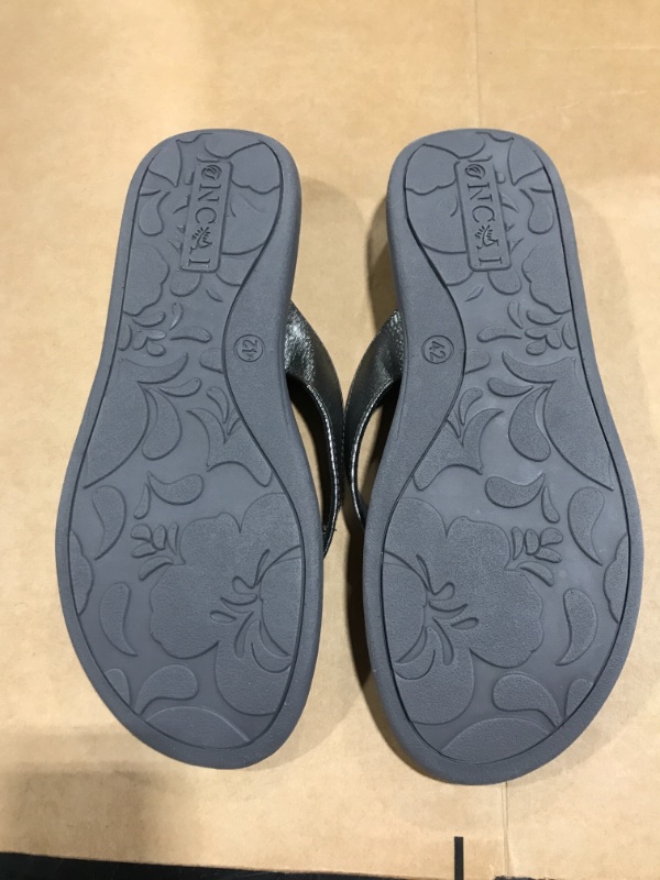 Photo 3 of WOMEN'S GREY FLIP FLOP STYLE SANDALS. SIZE 42. 