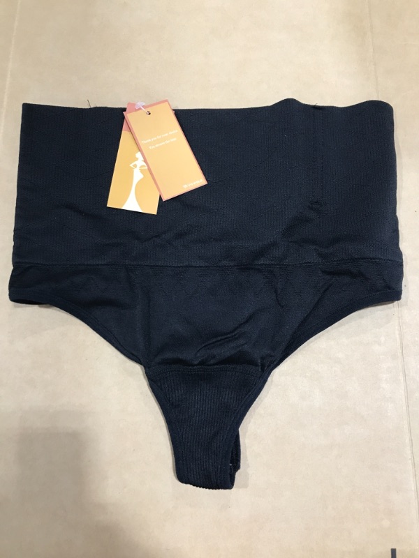 Photo 1 of WOMEN'S BLACK STRETCH UNDERPANTS. SIZE SMALL. 