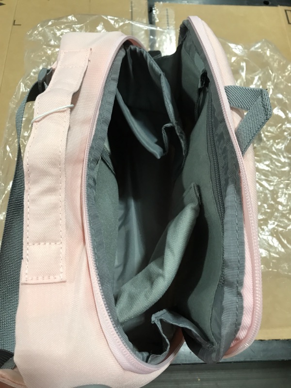 Photo 3 of BAGSMART TRAVEL BAG. PINK. 