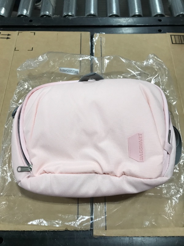 Photo 1 of BAGSMART TRAVEL BAG. PINK. 