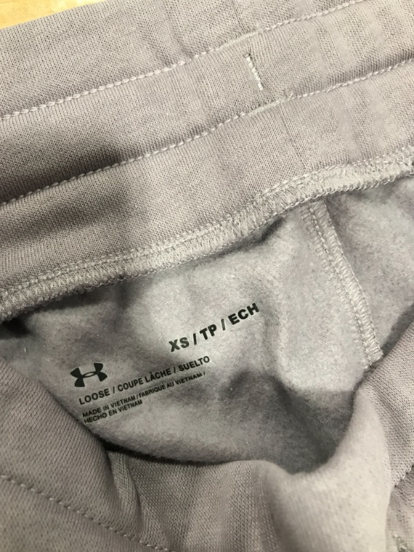 Photo 3 of WOMEN'S UNDER ARMOUR SWEAT PANTS, LIGHT PURPLE. SIZE XS. PRE-OWNED.