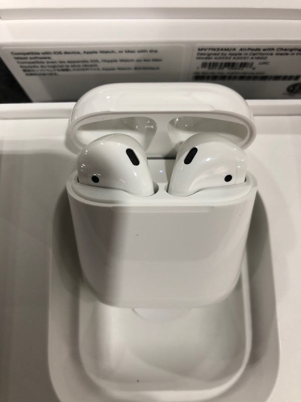 Photo 6 of Apple AirPods (2nd Generation)
BRAND NEW. OPENED FOR PHOTOS.