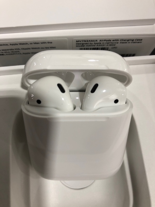 Photo 6 of Apple AirPods (2nd Generation)
BRAND NEW. OPENED FOR PHOTOS.