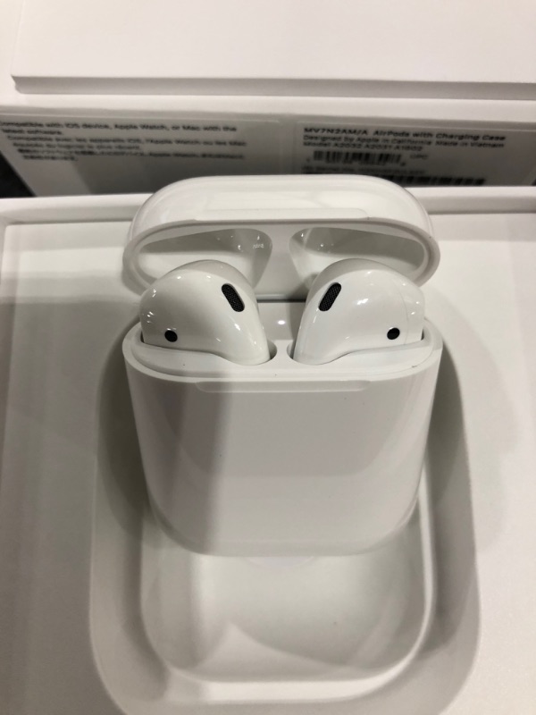 Photo 6 of Apple AirPods (2nd Generation)
BRAND NEW. OPENED FOR PHOTOS.