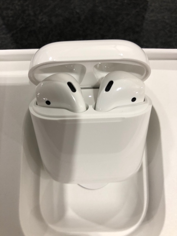 Photo 6 of Apple AirPods (2nd Generation)
BRAND NEW. OPENED FOR PHOTOS.