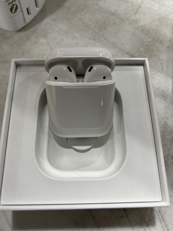 Photo 5 of Apple AirPods (2nd Generation) WIRED CASE 