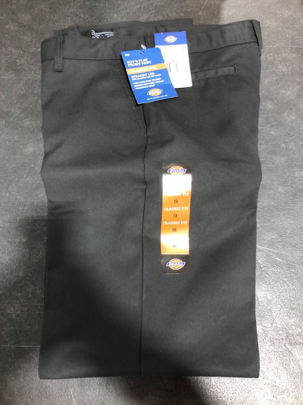 Photo 3 of Dickies Boys' Flexwaist Flat Front Straight Leg Pant
SIZE 18.