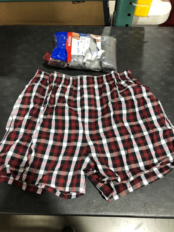 Photo 1 of Gildan Men's Woven Boxers, Multipack
SIZE LARGE 36-38.
