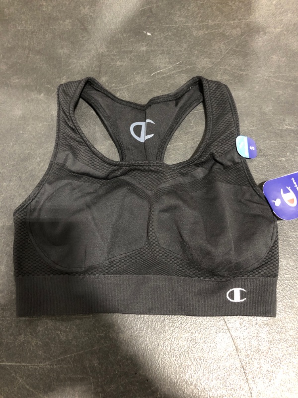 Photo 3 of Champion Women's Freedom Seamless Racerback Sport Bra
SIZE SMALL.