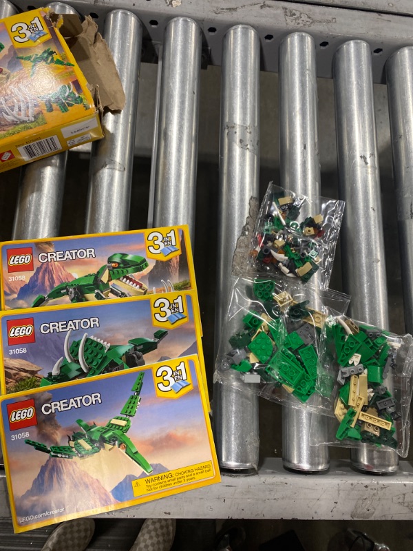 Photo 2 of LEGO Creator 31058 Mighty Dinosaurs
