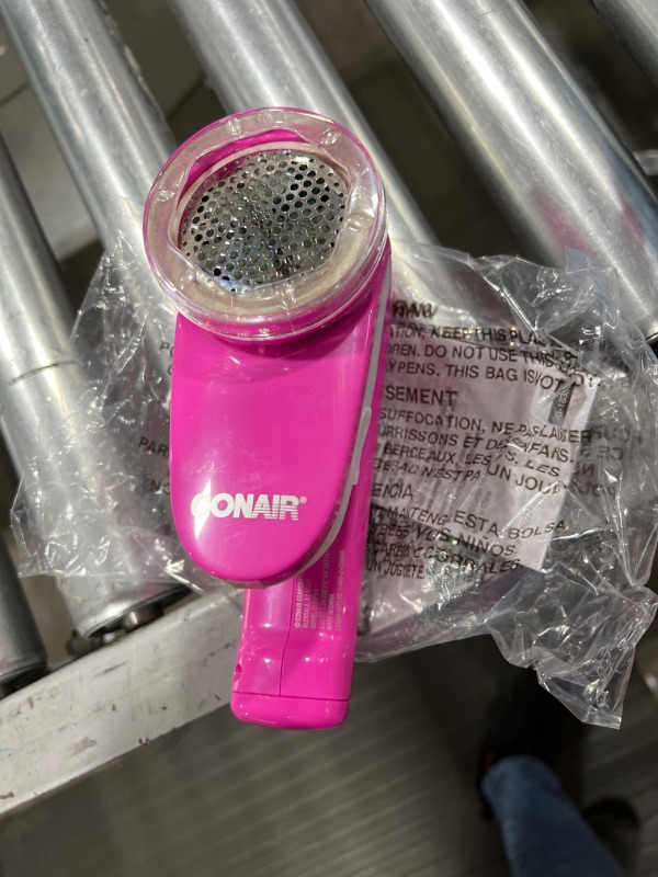 Photo 1 of Conair Battery Operated Fabric Defuzzer/Shaver, Pink
