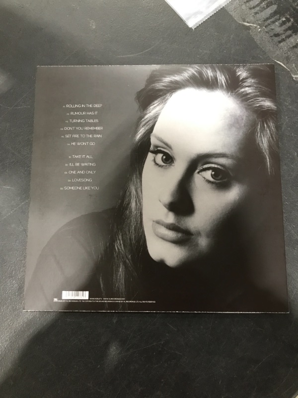 Photo 3 of ADELE "21" VINYL RECORD LP. PRIOR USE. 
