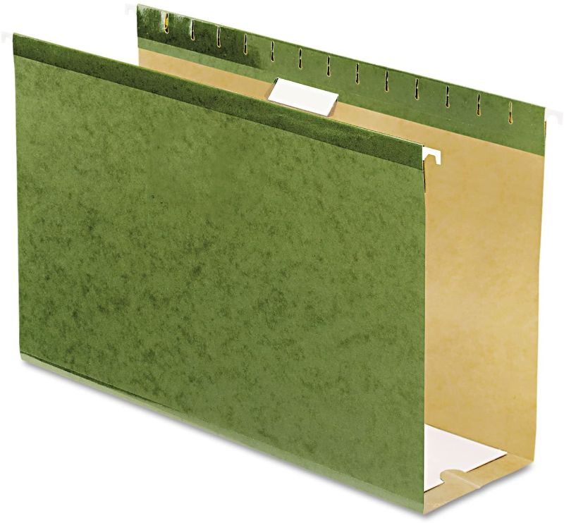 Photo 1 of Pendaflex 4153X4 Hanging Folders, 4-Inch Capacity, Legal, 25/BX, Standard Green
