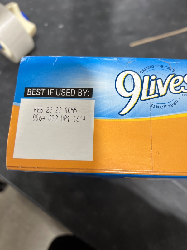 Photo 1 of 9Lives Variety Pack Favorites Wet Cat Food, 5.5 Ounce Cans
***BEST BY: 02/23/2022**