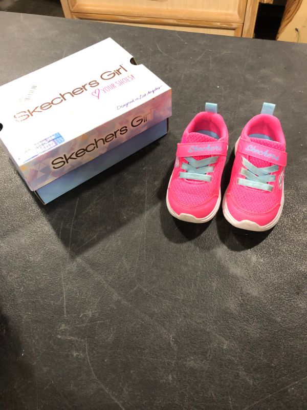 Photo 2 of GIRL'S SKETCHERS SIZE 8