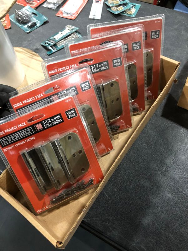 Photo 2 of 5 PACK!!! TOTAL OF 15 HINGES! Everbilt
3-1/2 in. Antique Brass 5/8 in. Radius Security Door Hinges Value Pack (3-Pack)