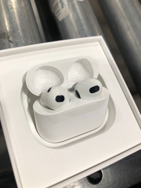 Photo 2 of Apple AirPods (3rd Generation)