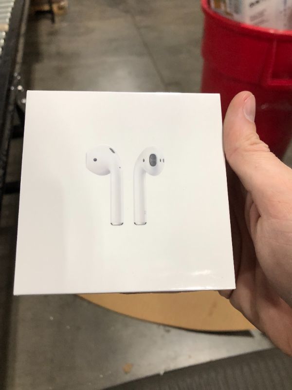 Photo 3 of Apple AirPods (2nd Generation)