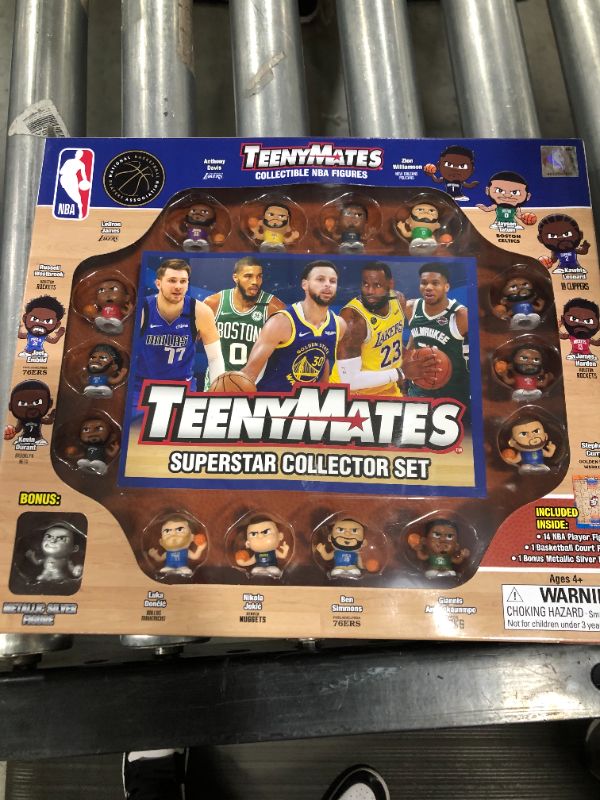 Photo 2 of NBA TeenyMates Basketball Series 6 Gift Set