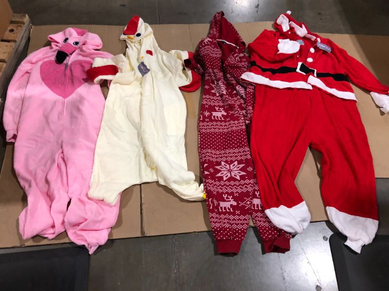 Photo 1 of onesies bundle mixed sizes 
