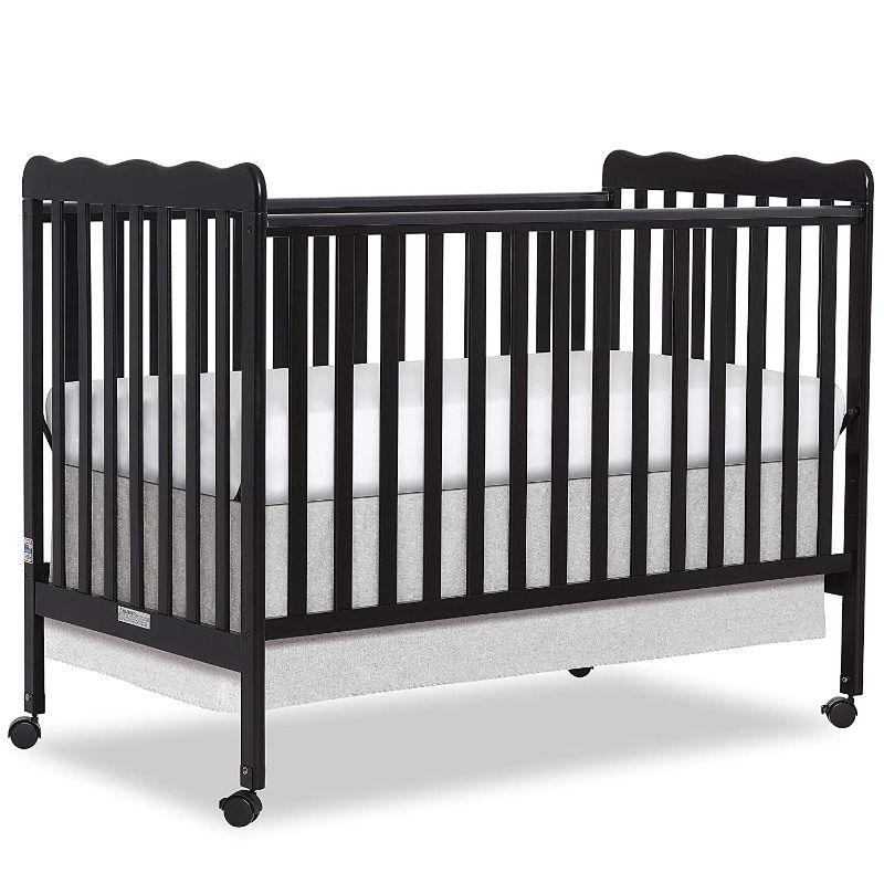 Photo 1 of Dream On Me Carson Classic 3-in-1 Convertible Crib in Black
