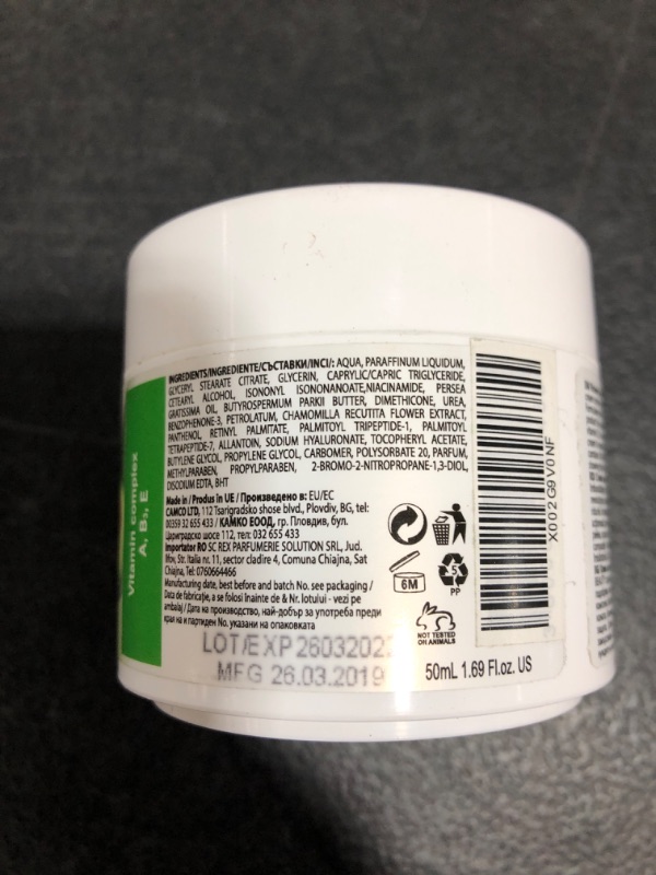 Photo 4 of Hyaluron Anti-Wrinkle Cream with Avocado Oil - for Mature Skin (Age 30+) - Intensive Natural Cream for Day & Night With UV Filters
