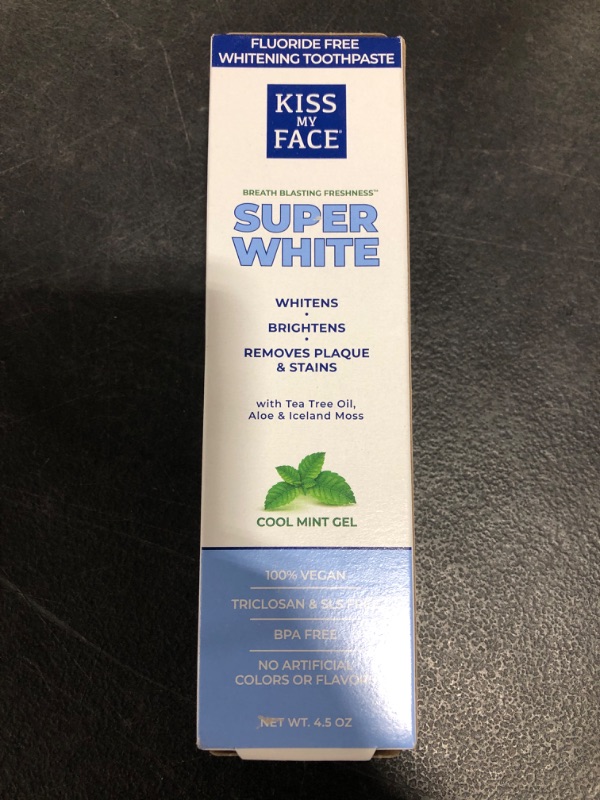 Photo 3 of Kiss My Face Toothpaste Whitening Cool Mint 4.5 Ounce (Flouride-Free) (133ml) (3 Pack)
