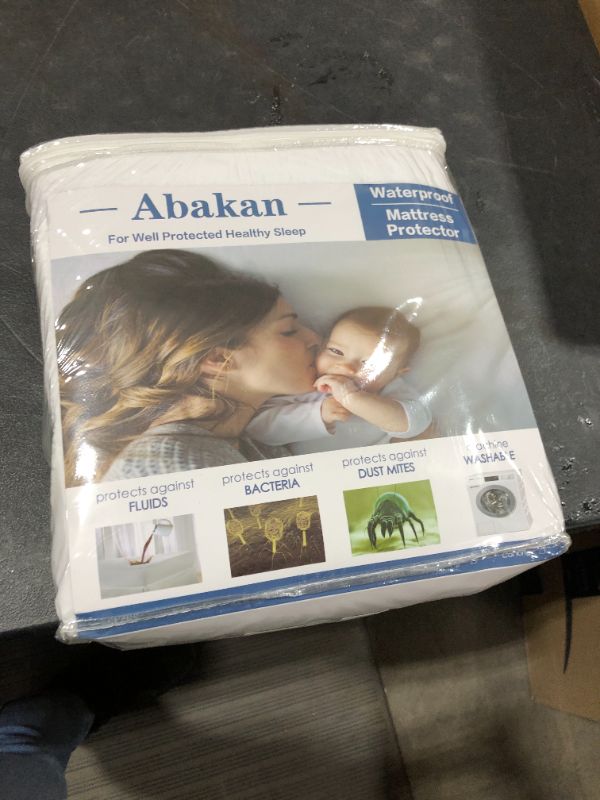 Photo 2 of ABAKAN King Size Mattress Protector Bed Cover 78x80 Inch
