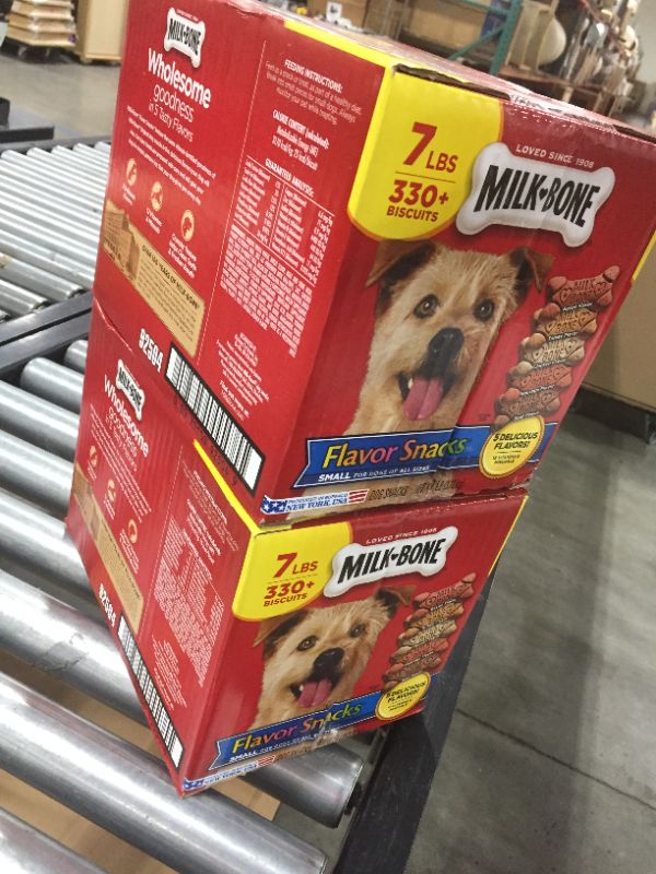 Photo 2 of 
Milk-Bone Flavor Snacks Dog Treats
2 pack 
expires 05/07/22
