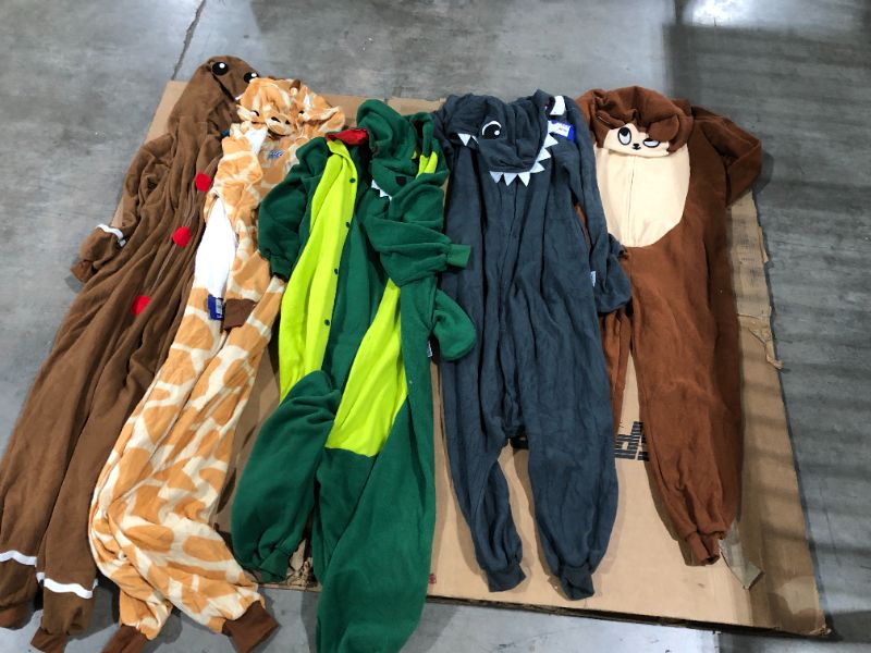 Photo 1 of ONESIE BUNDLE MIXED SIZES  
