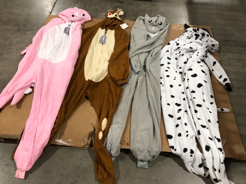 Photo 1 of ONESIE BUNDLE MIXED SIZES  
